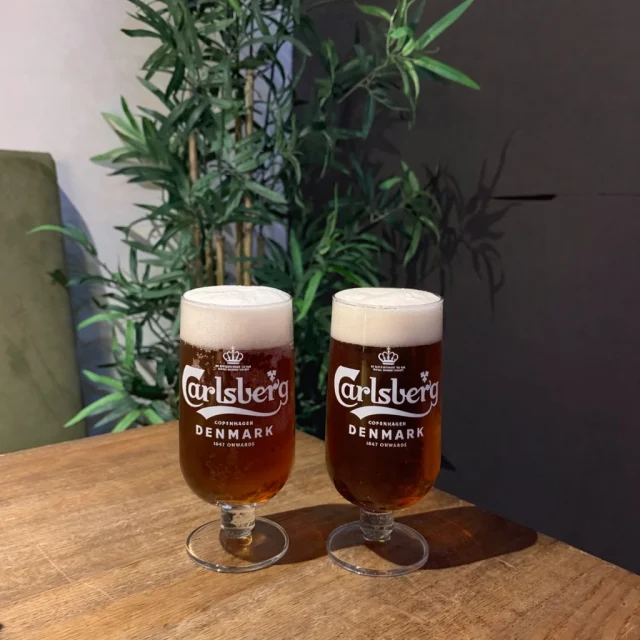 God øl til gode priser 🍺

• 2 store Carlsberg Pilsner – 100 kr.
• 2 store Tuborg Classic – 110 kr.
• 2 store 1664 Blanc – 130 kr.

Gælder hele dagen – alle ugens dage.
